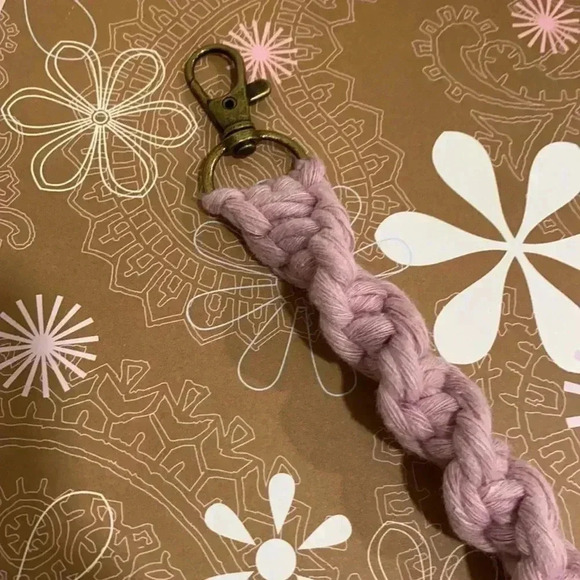 Spiral Macramé Keychain in Dusty Pink - Picture 3 of 4
